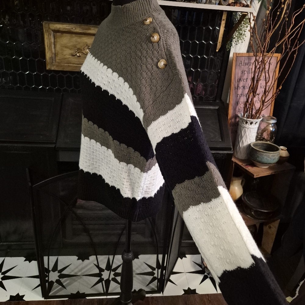 Classic Striped Knit Sweater Accent Buttons Size Medium - Picture 3 of 4